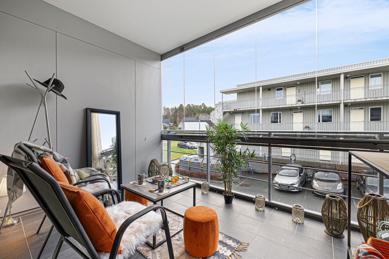 Innglasset balkong på 8,6 m² Galleribilde