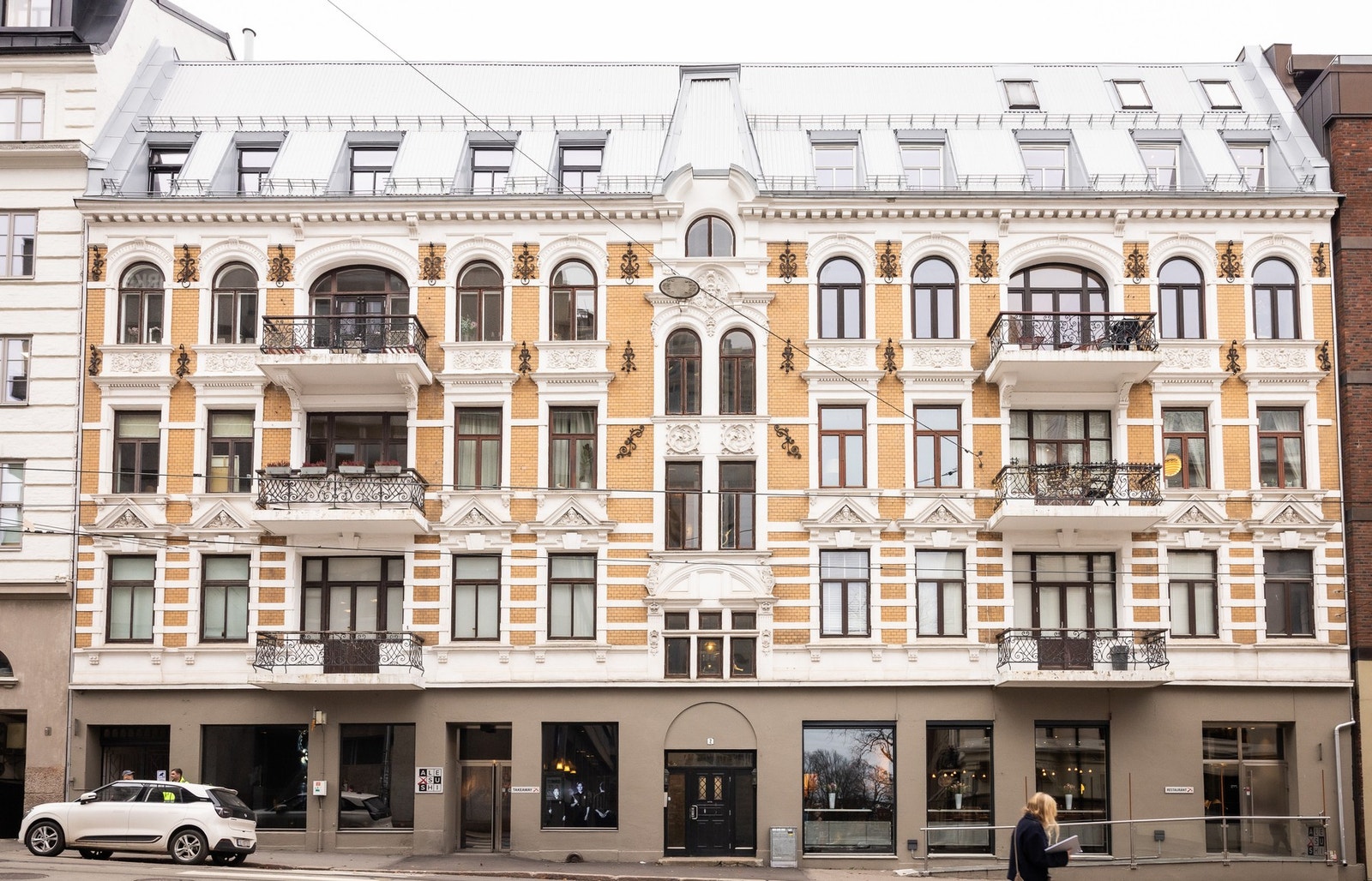 Klassisk bygård med vakre detaljer og attraktiv beliggenhet rett ved Solli Plass. Galleribilde