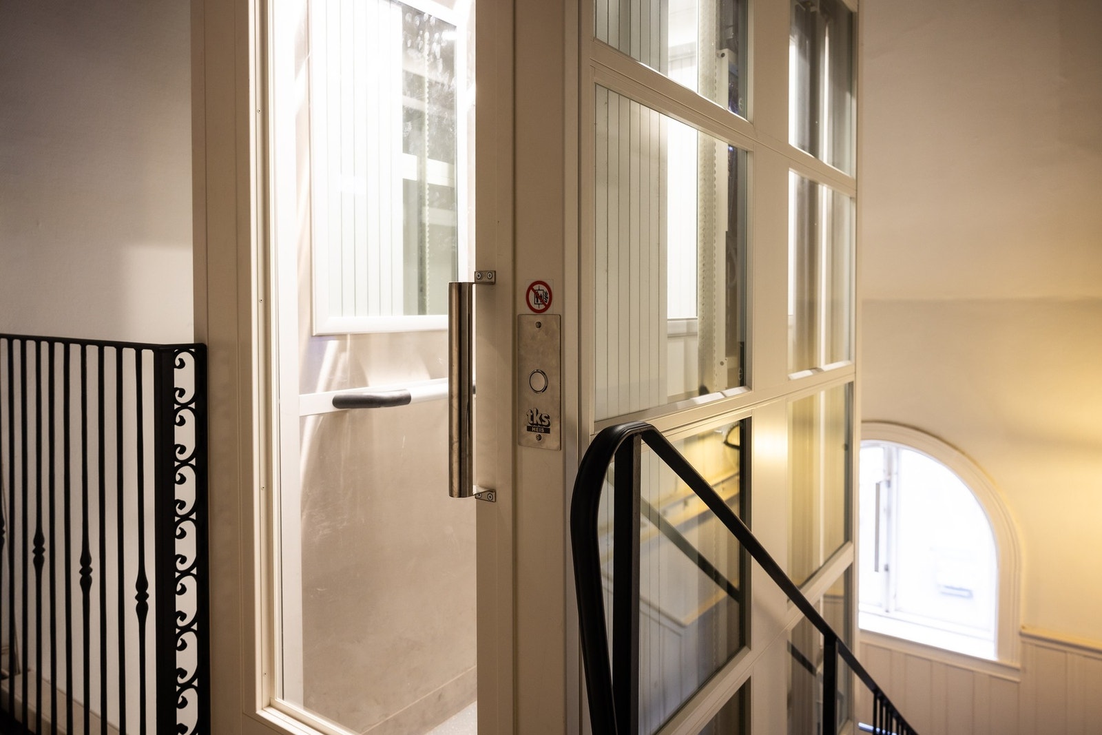 Heis i bygården fra 2024. Galleribilde