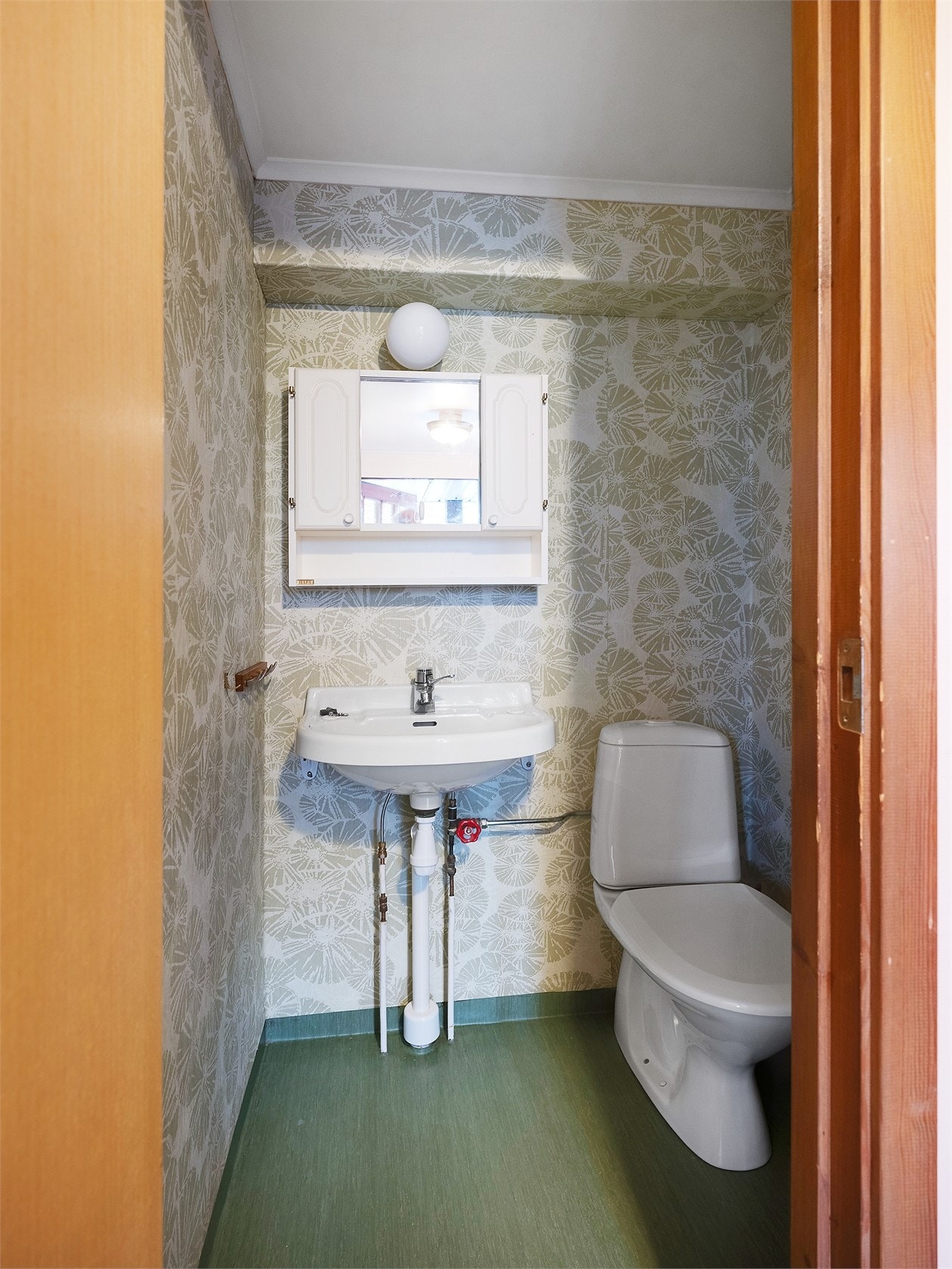 WC, entréplan Galleribilde