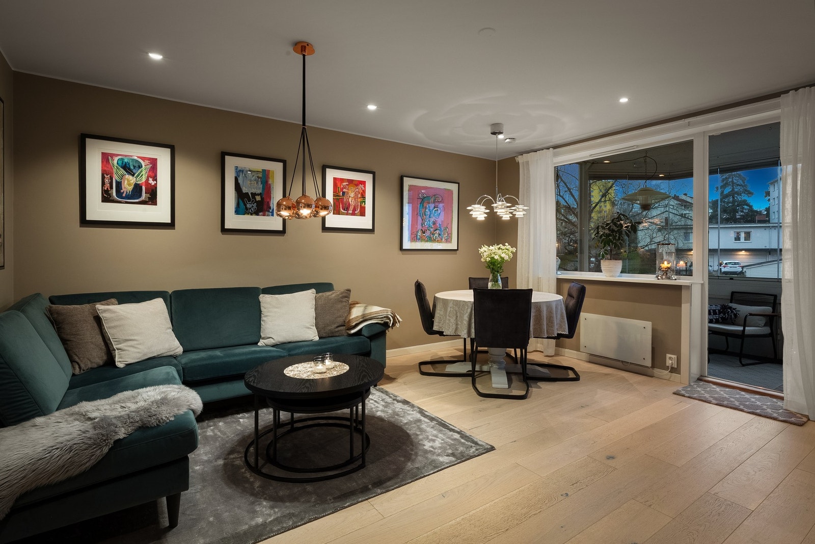 Vegger og himlinger ble malt i delikate farger av Østlandet Bygg og Renovering AS i 2023. Galleribilde