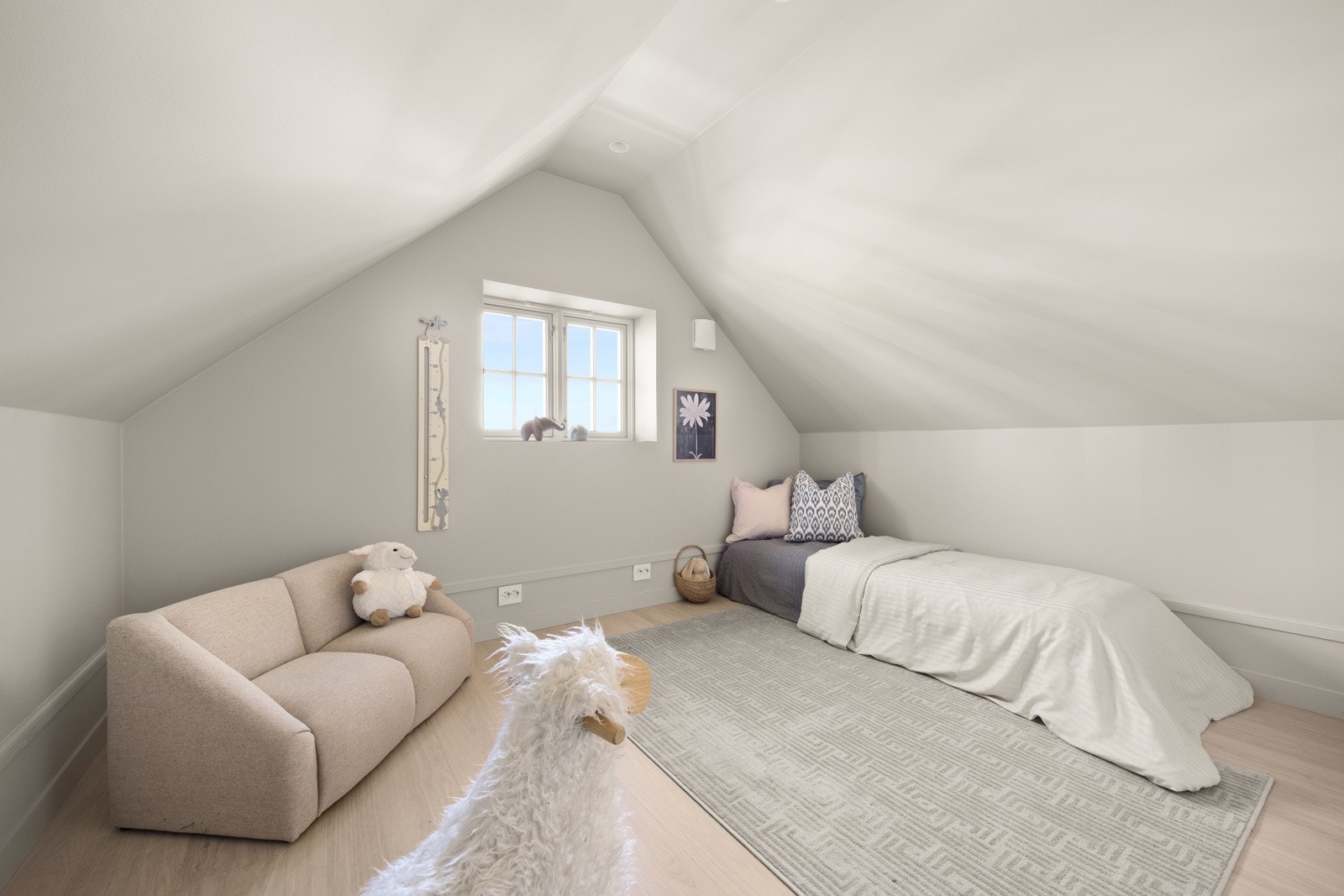 Innredet rom 1 på loft Galleribilde
