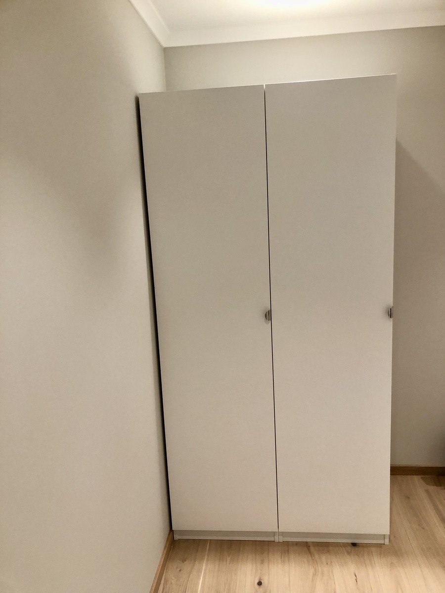 Godt med oppbevaringsplass på soverom Galleribilde