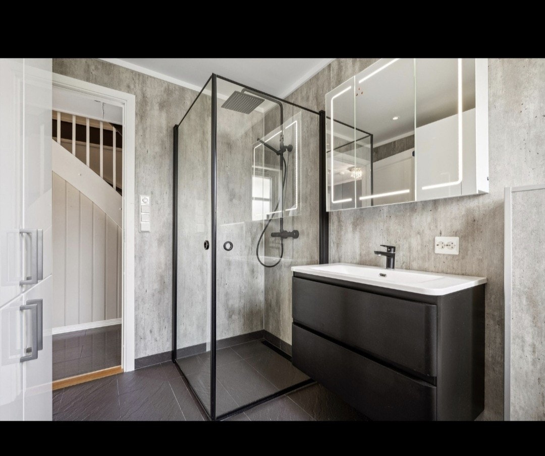 Bad 1 etasje Galleribilde