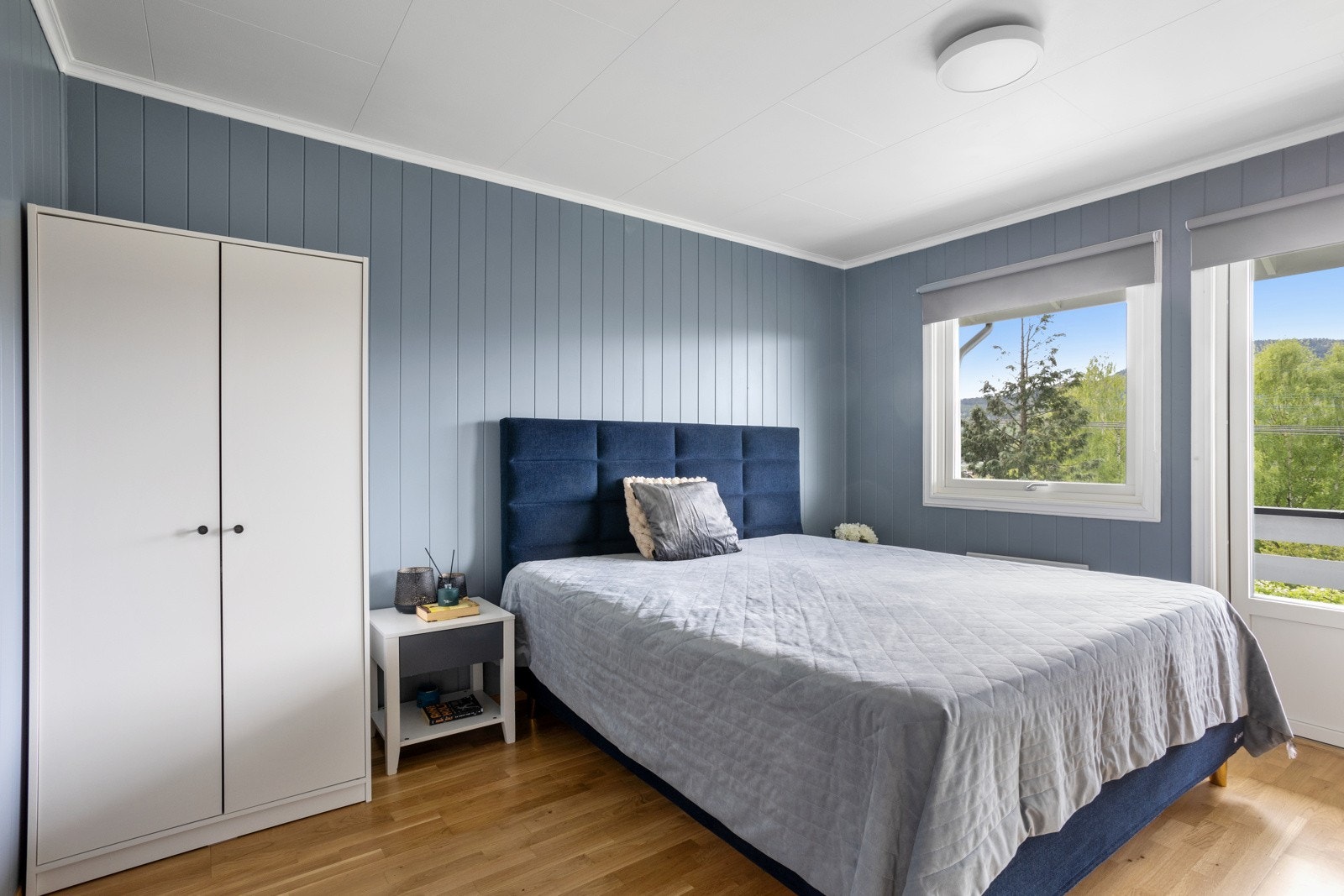 Soverom med utgang til luftebalkong Galleribilde