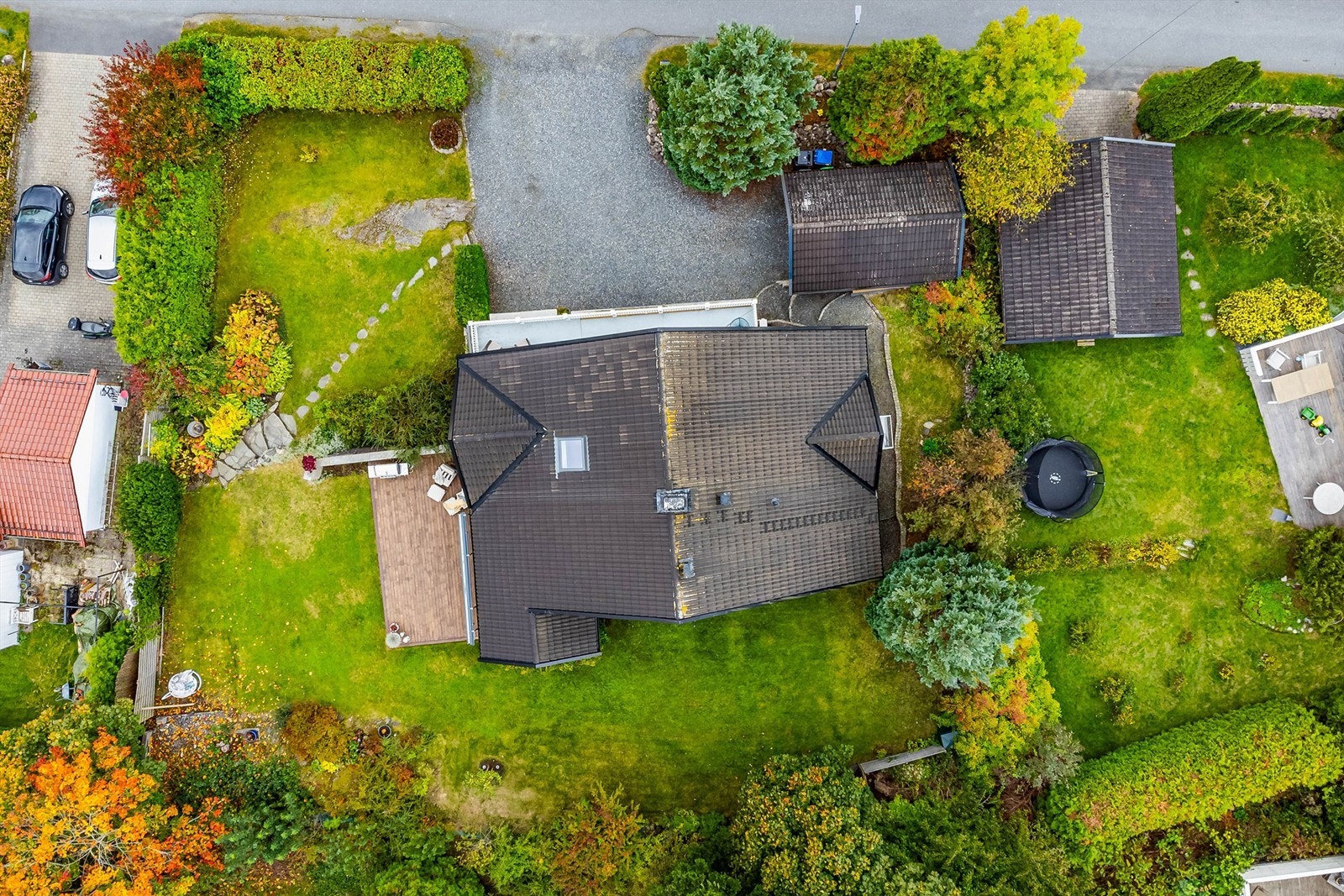 Tomtens 963 kvm. egner seg svært godt til lek og ballspill for både små og store. Galleribilde