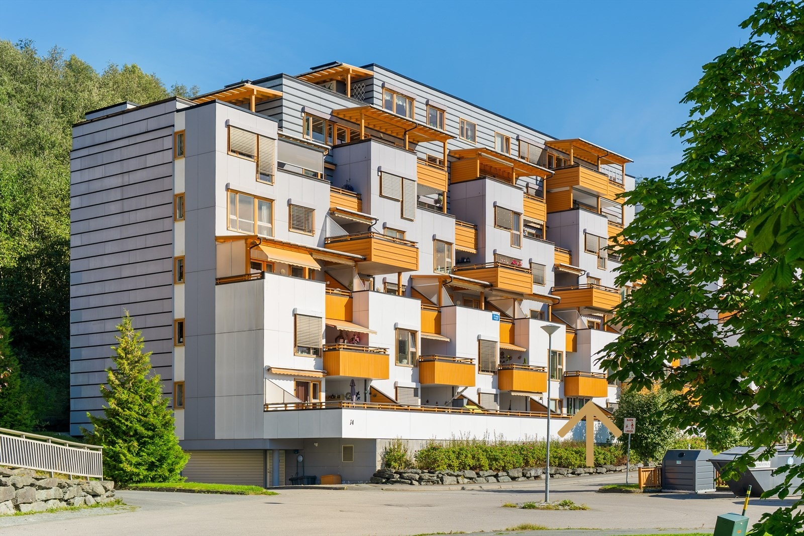 Sameiet Lena Terrasse er et attraktiv og veldrevet sameiet i Melhus sentrum. Fra her har man gangavstand til det meste man trenger i hverdagen. Galleribilde