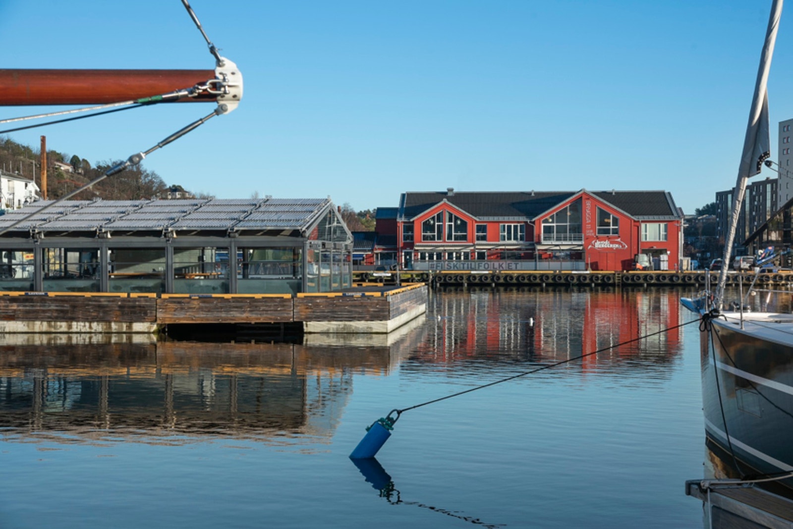 Indre Havn med Berggreen og Brygga 11, Geir Skeie sin populære fiskerestaurant Galleribilde