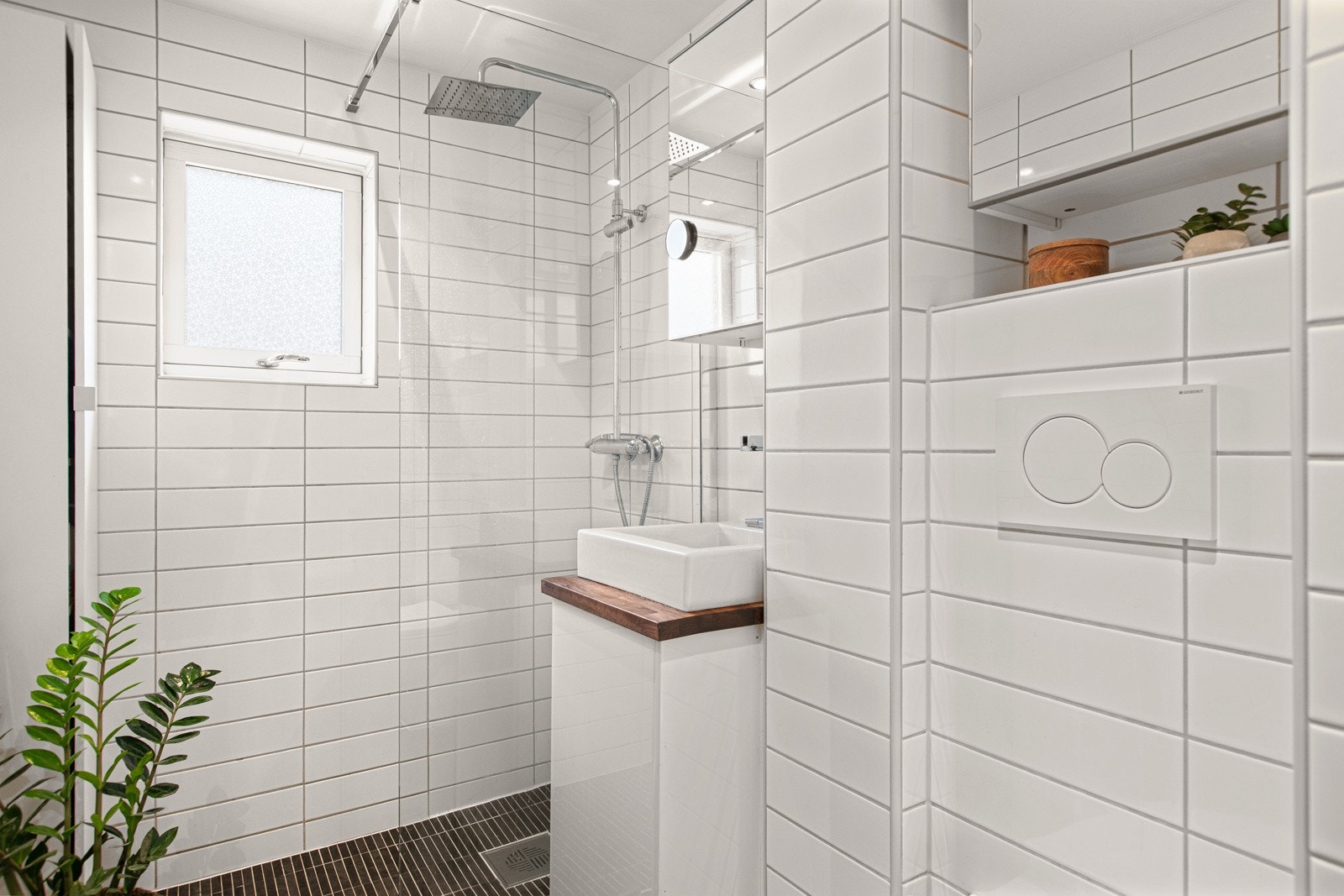 Badet ble oppgradert i 2010 i regi av borettslaget - ferdigattest foreligger. Galleribilde