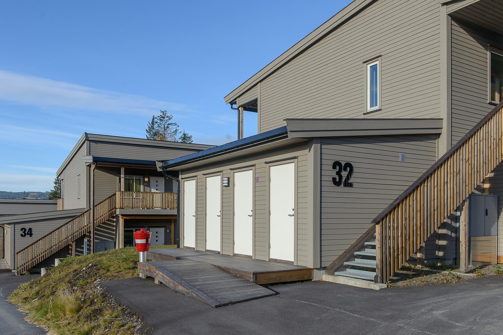 Utvendig bod på ca 6 kvm med innlagt strøm. Galleribilde