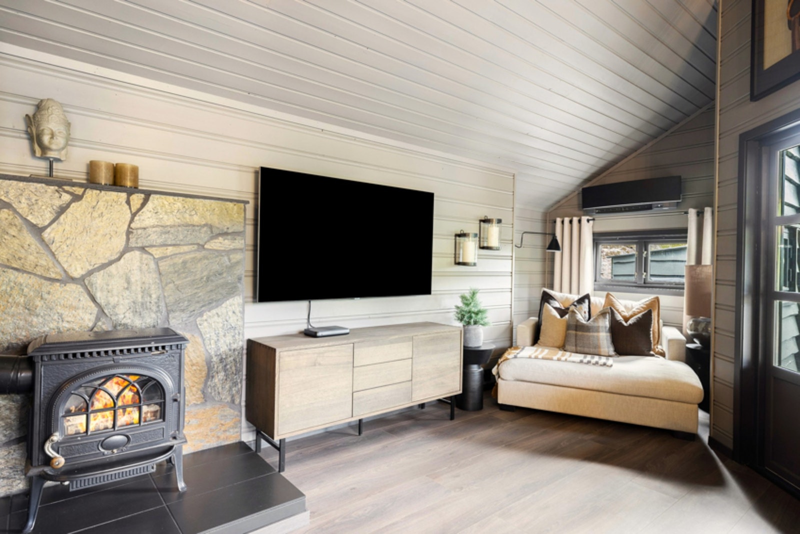 Her er det plass til å invitere med seg venner på helgeturer og ferier. Galleribilde