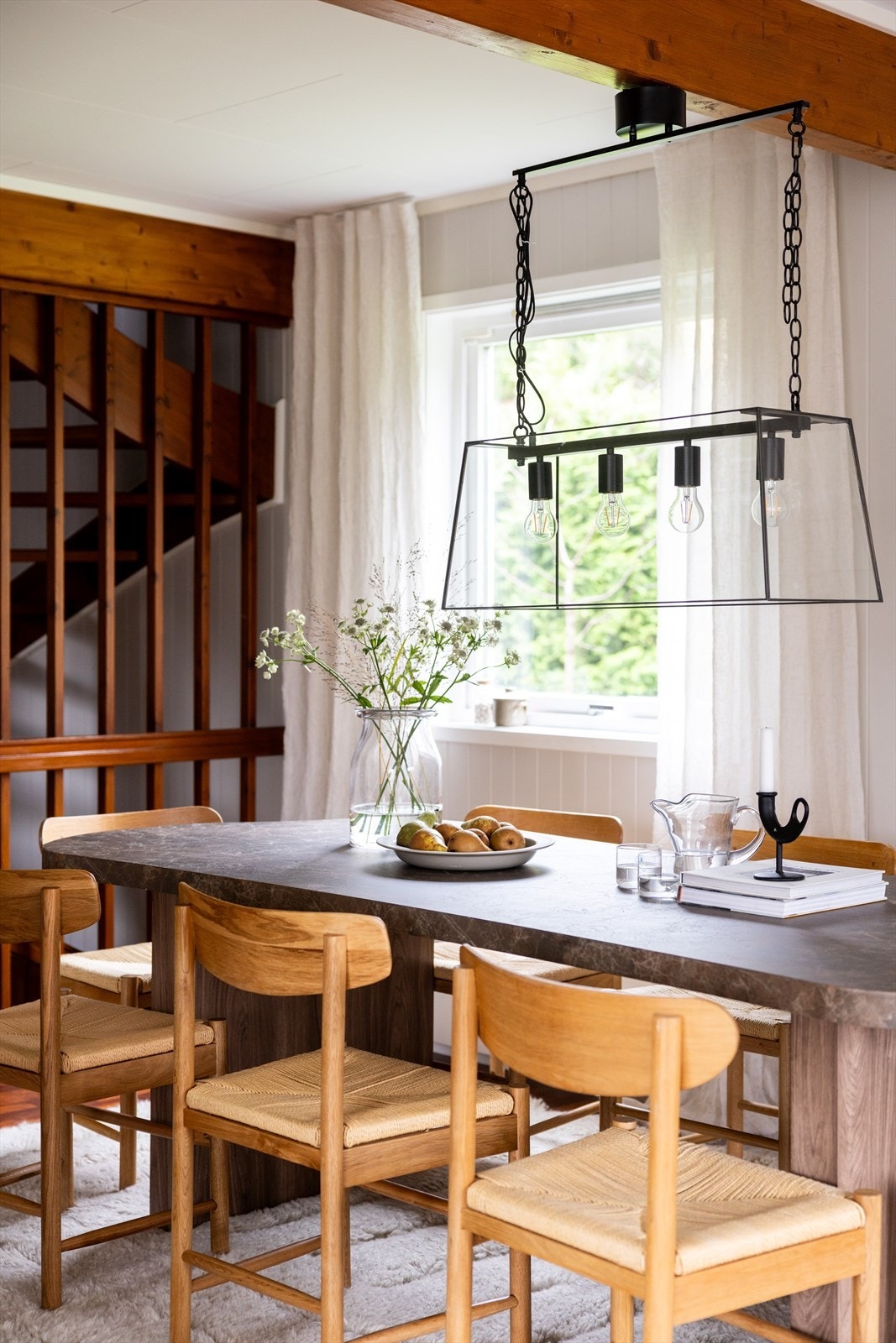 Detaljbilde fra spisestuen. Galleribilde