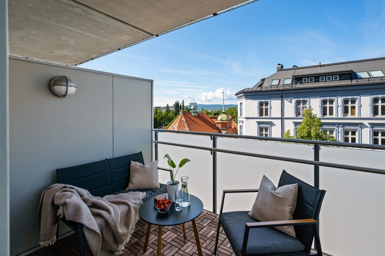 Her får du en lys og romslig 2-roms med nordvendt balkong på ca. 7m². Galleribilde