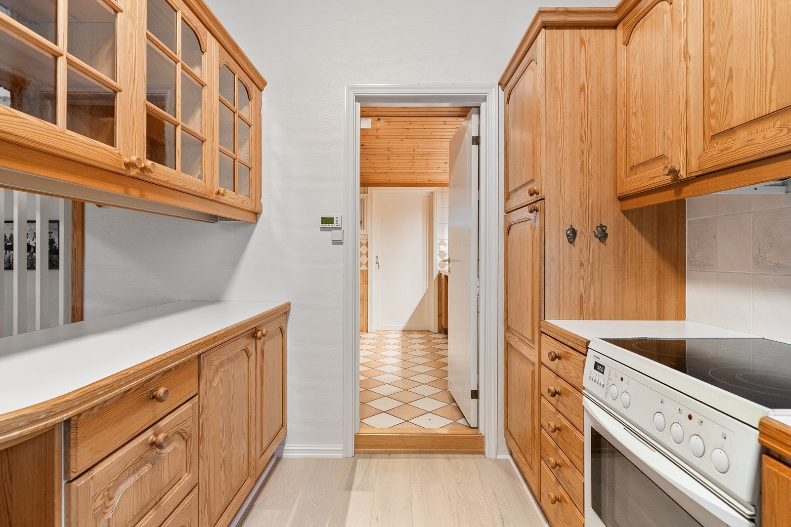 Vaskerom innenfor kjøkkenet Galleribilde