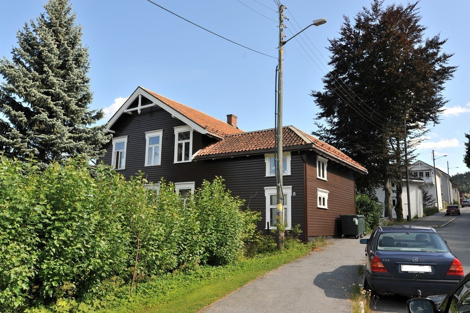 Flere parkeringslommer, både i 3. Strøm terrasse og 2. Strøm terrasse Galleribilde