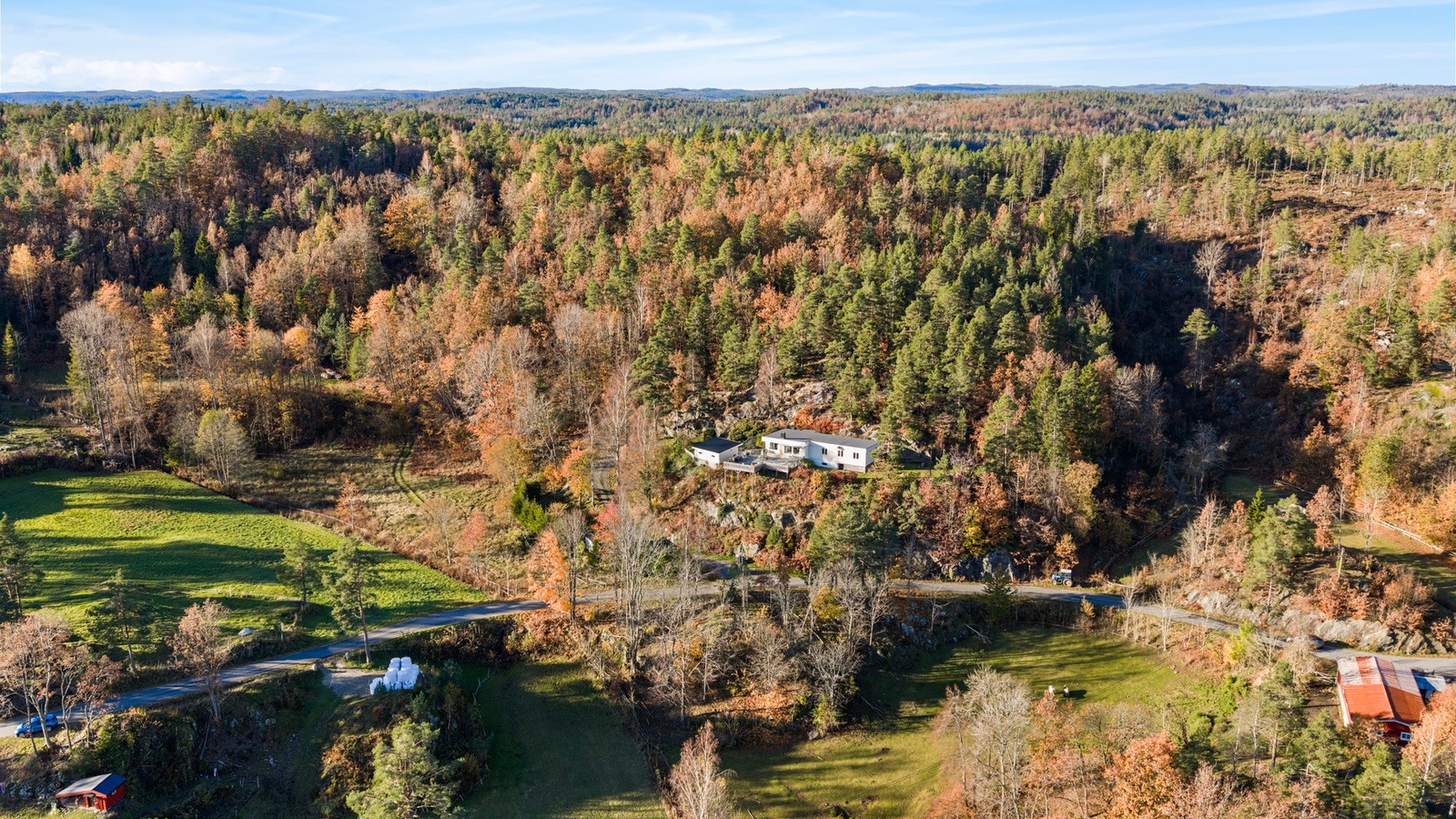 Her får du en perfekt kombinasjon av landlig ro og nærhet til byliv. Galleribilde