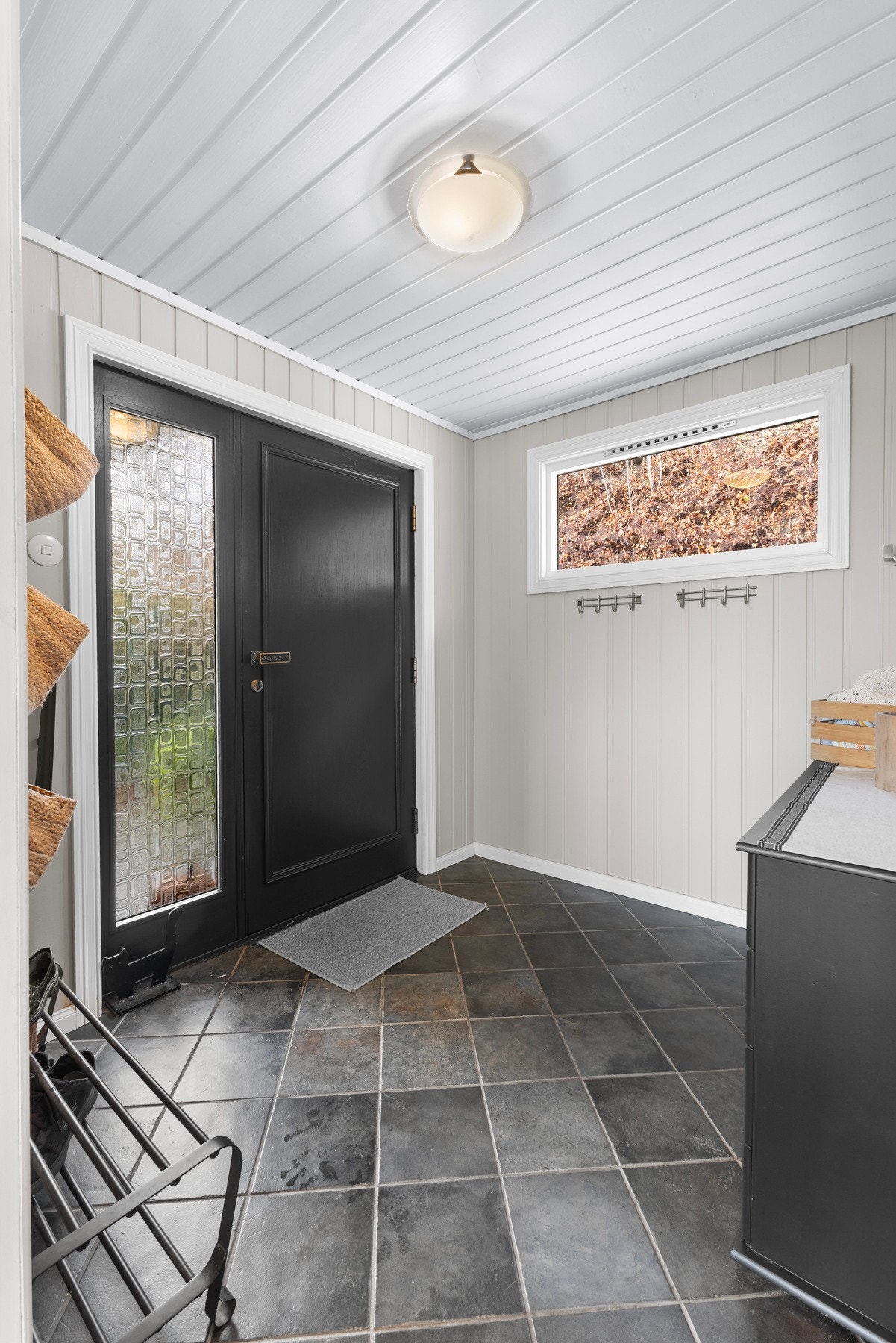 Gang i 1. etasje med fliser og varmekabler. Galleribilde