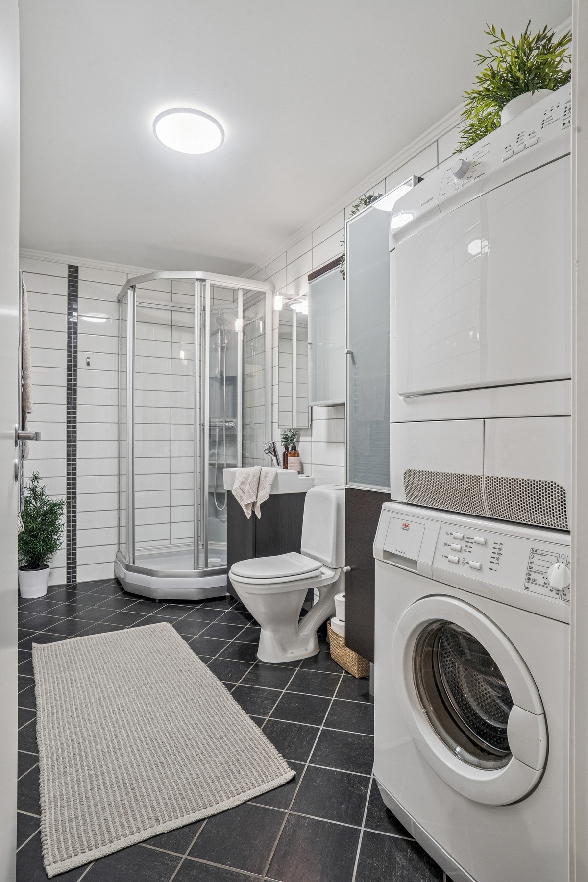 Bad med uttak for vaskemaskin Galleribilde