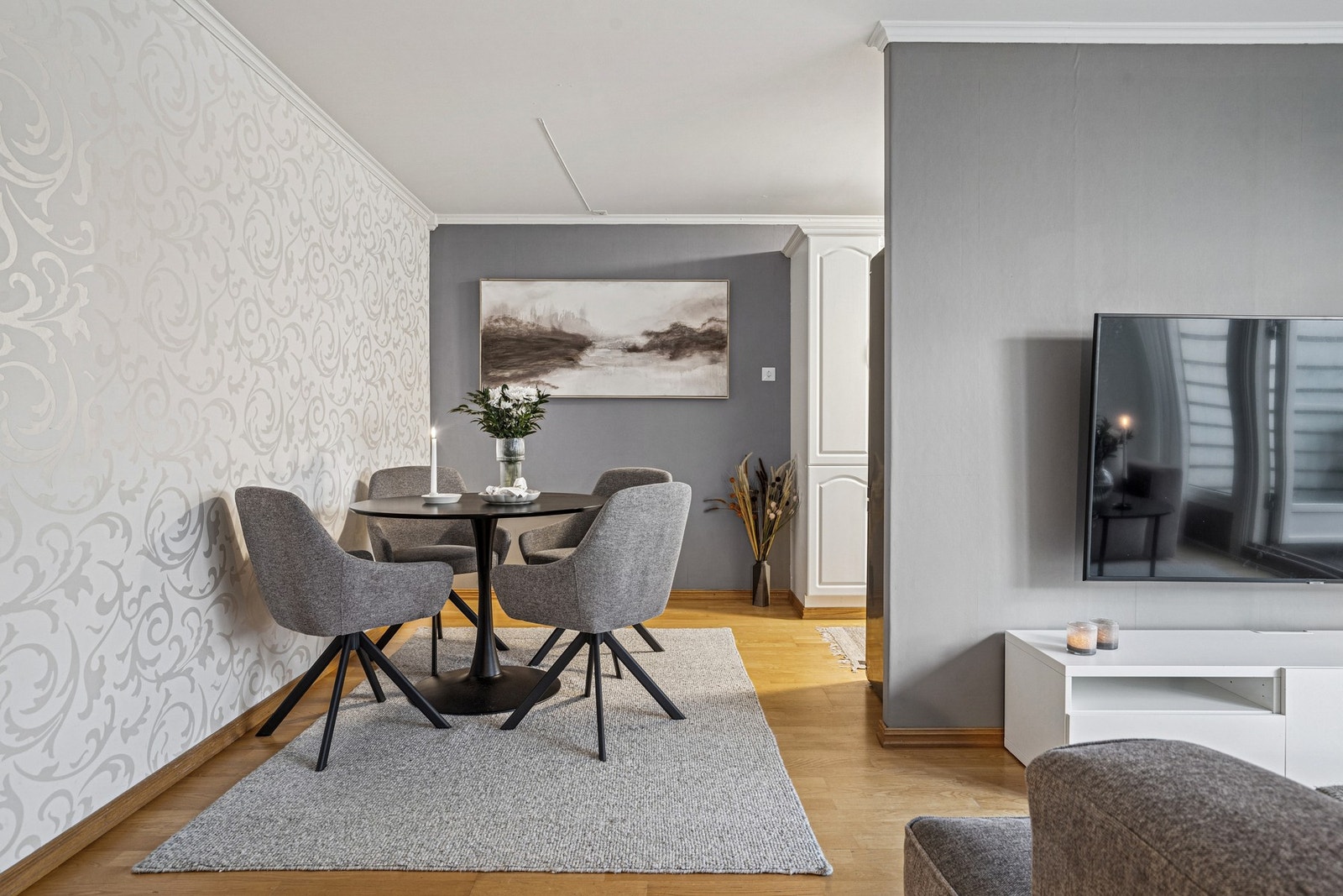 God plass til spisebord Galleribilde