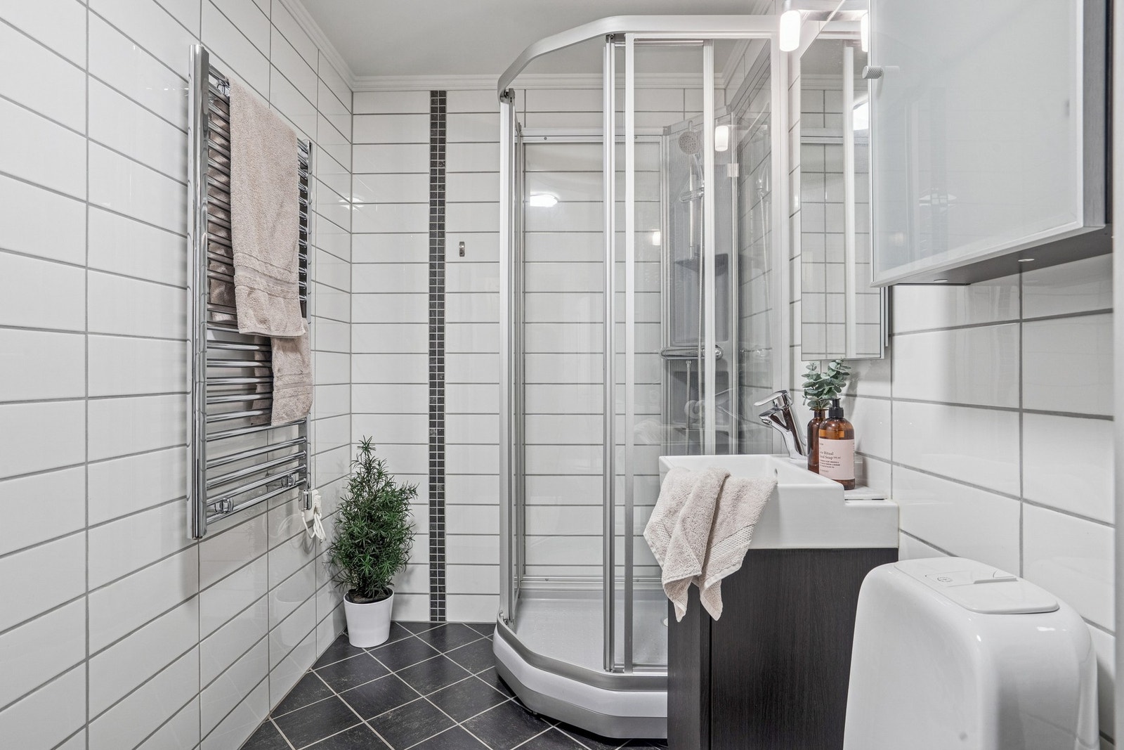 Flislagt bad med gulvvarme Galleribilde