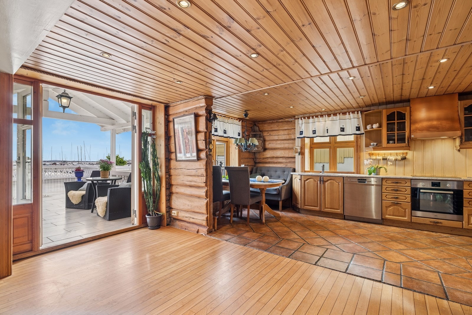 Rommet har en sjel og et særpreg som få andre leiligheter kan by på. Galleribilde