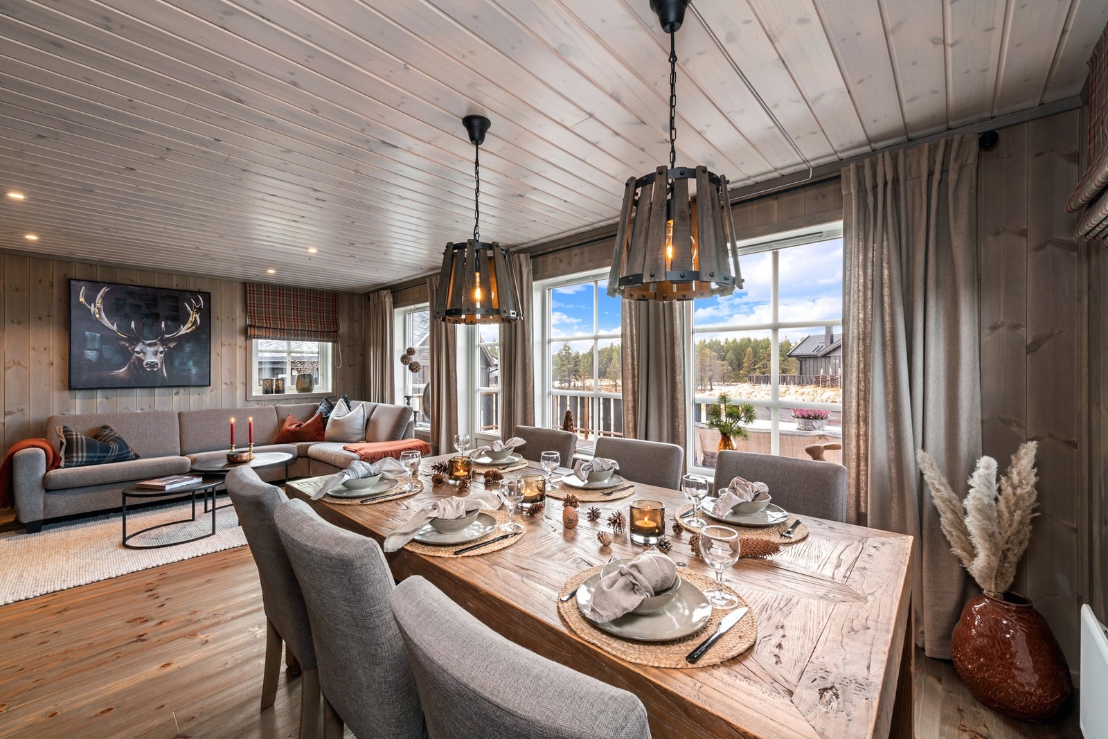 Nyt sene kvelder med venner og familie. Galleribilde