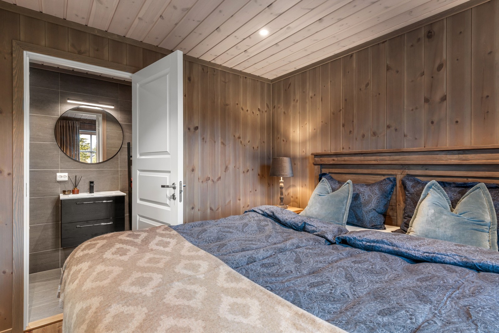 Rommet har tilgang til eget bad. Galleribilde