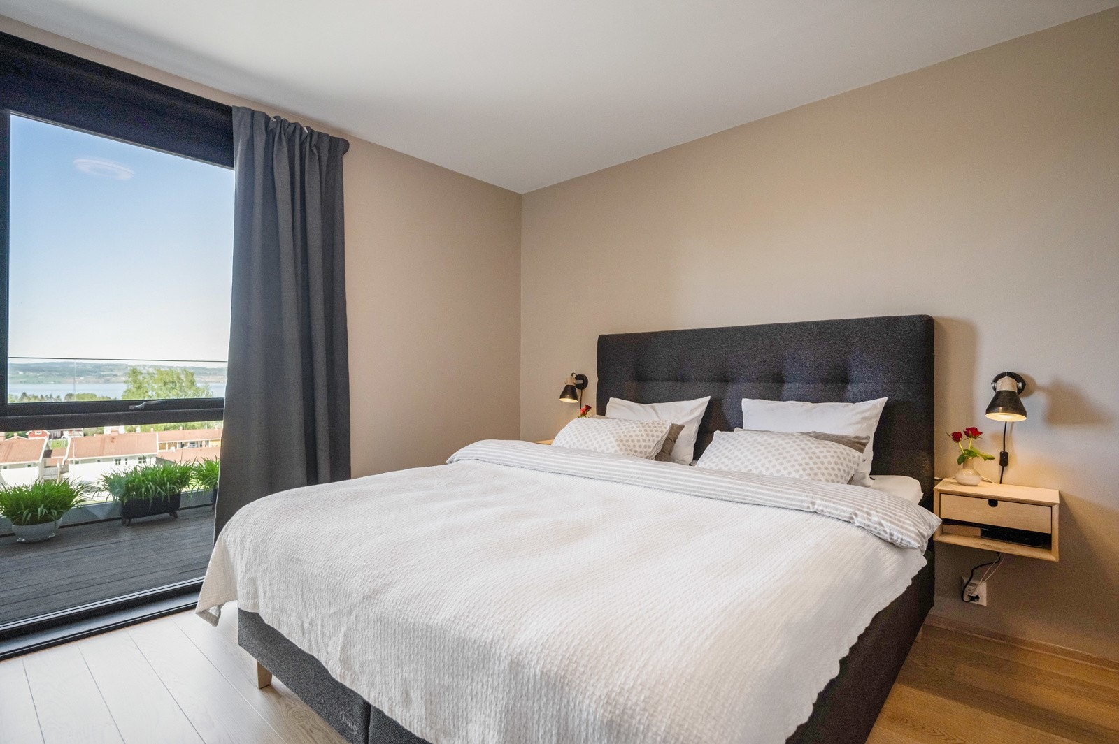 Leiligheten rommer i tillegg 2 komfortbale soverom. Galleribilde