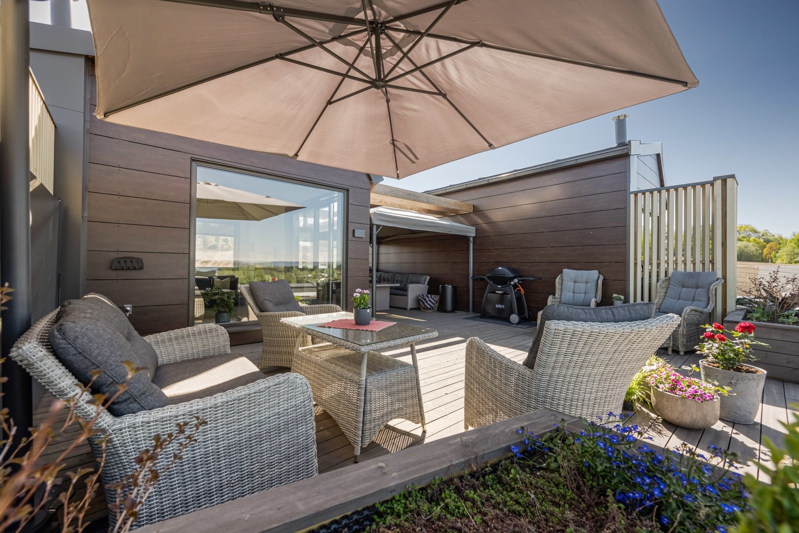 Bakketunet sameiet ligger i sentrum av Kapp og passer perfekt for deg som ønsker en moderne og praktisk bolig i topp stand. Galleribilde