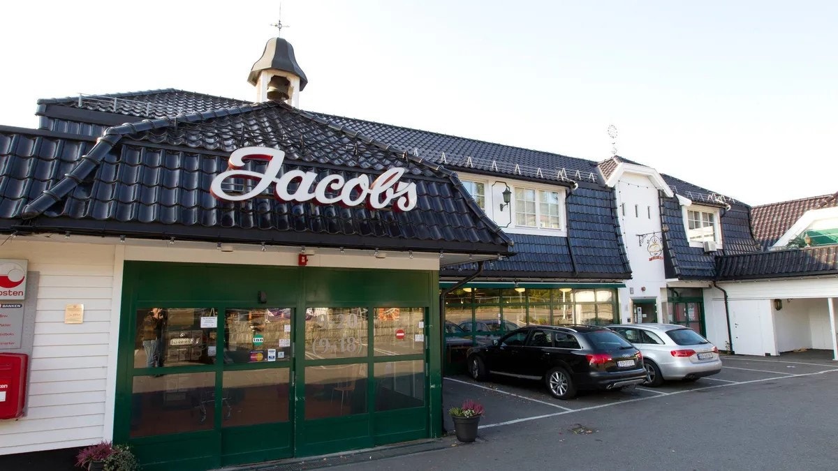 Gangavstand til delikatesseforretningen Jacobs. Galleribilde