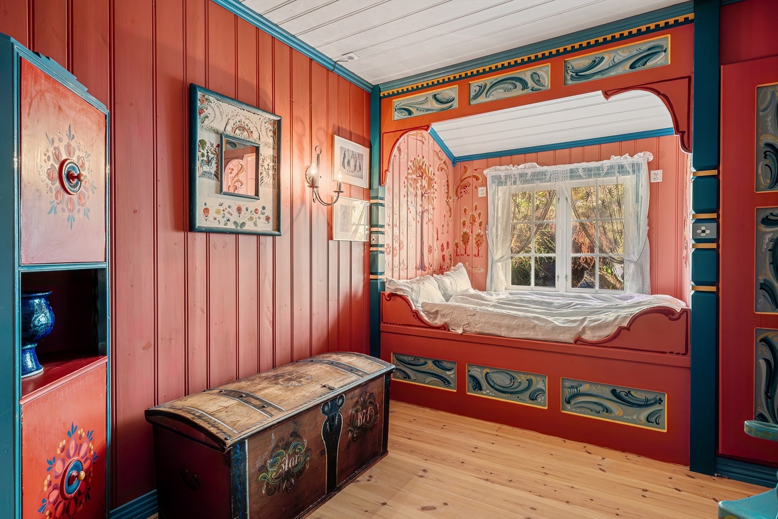 - Med utskjæringer og farger som gjør dette til en sjeldenhet - Galleribilde