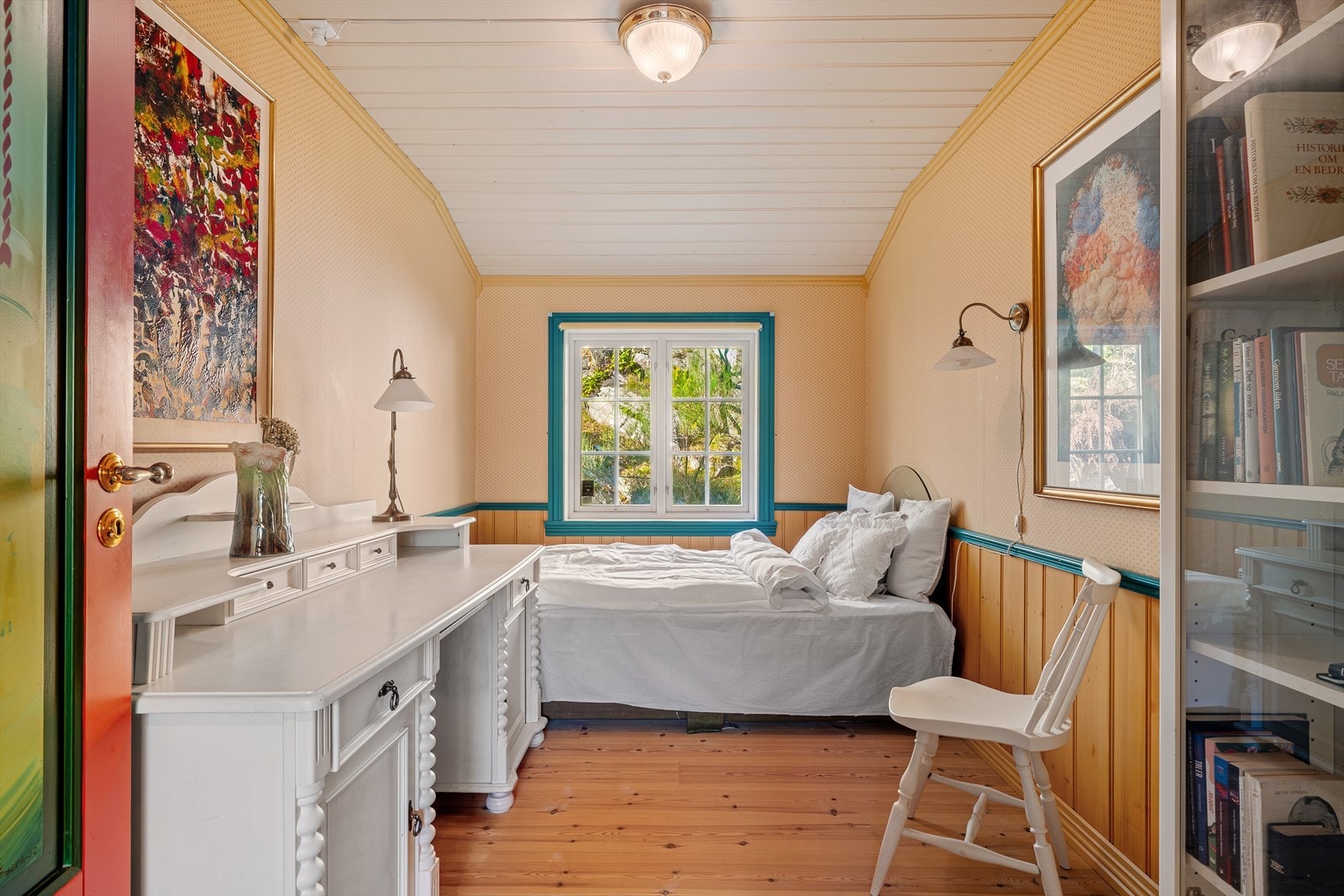 - Soverom 3 er også av god størrelse med plass til seng i ønsket størrelse og tilhørende møblement - Galleribilde