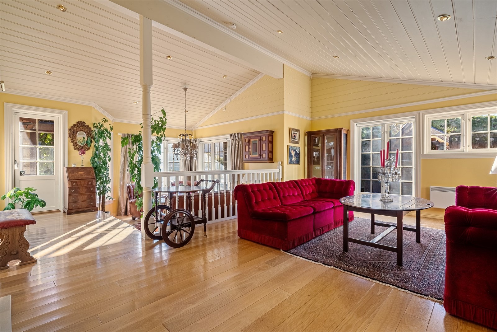 - Også her har man direkte adkomst til uteplassen - Galleribilde