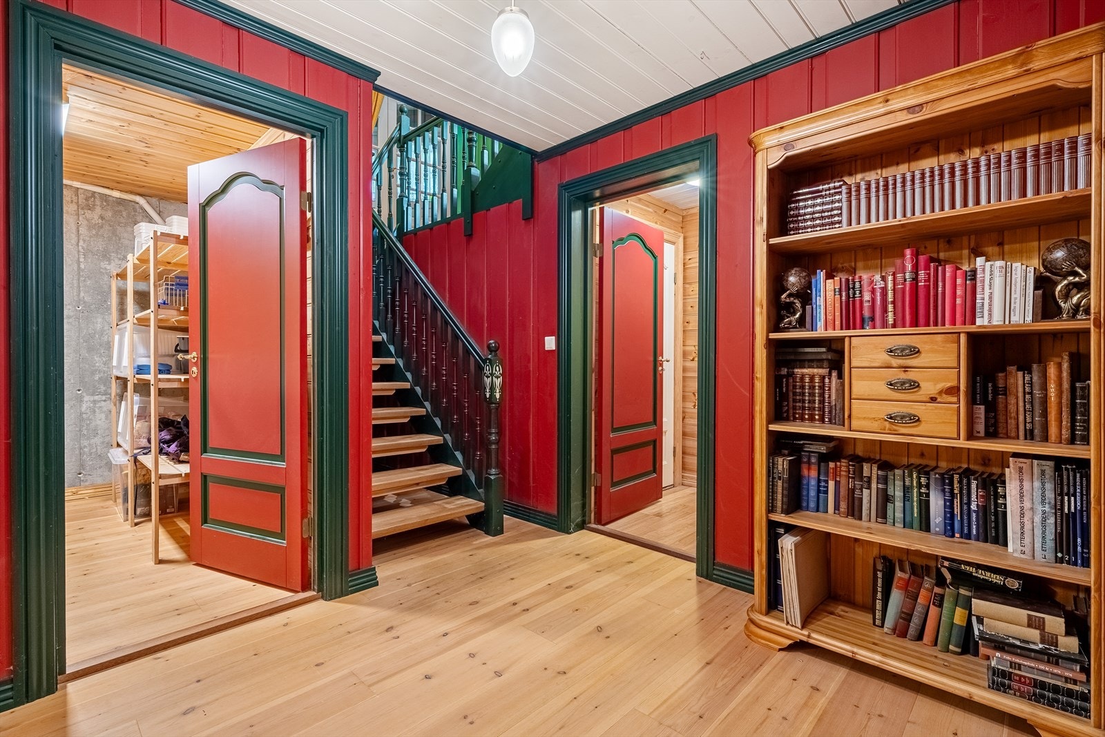 - Vi beveger oss ned i underetasjen - Galleribilde