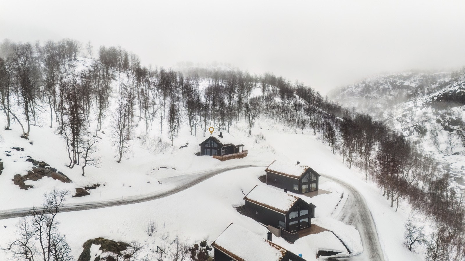 En gjennomført, lekker og nyere hytte med høy og smakfull standard. Galleribilde