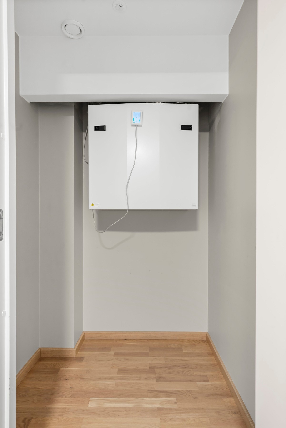 Hjemmet byr på to soverom og en praktisk teknisk bod, med oppbevaringsmuligheter etter ønske. Galleribilde