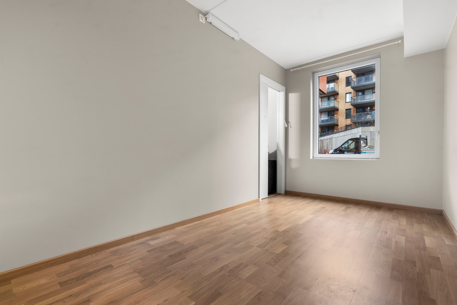 Luftig planløsning og soverom. Galleribilde