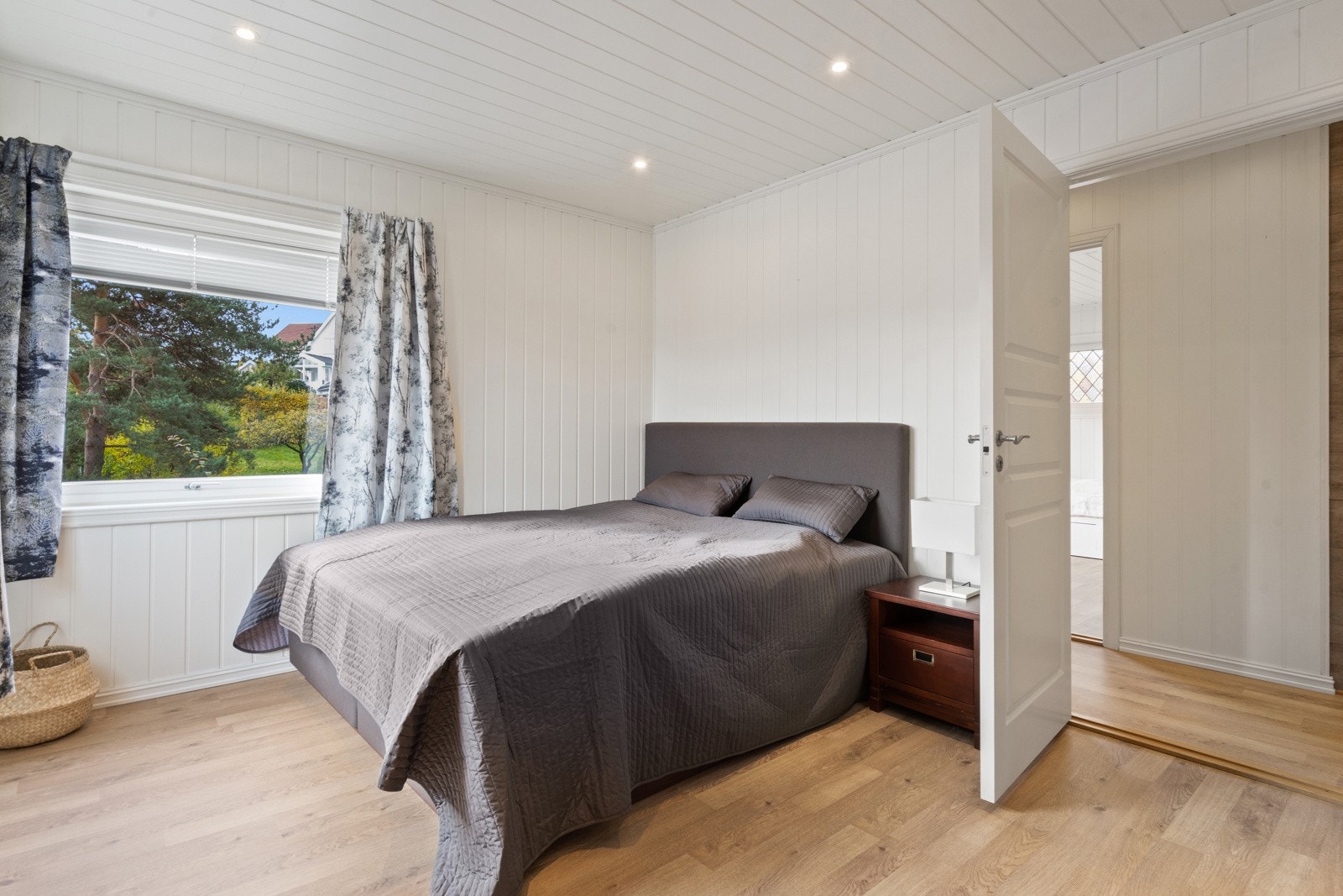 Hovedsoverommet er lyst og trivelig Galleribilde