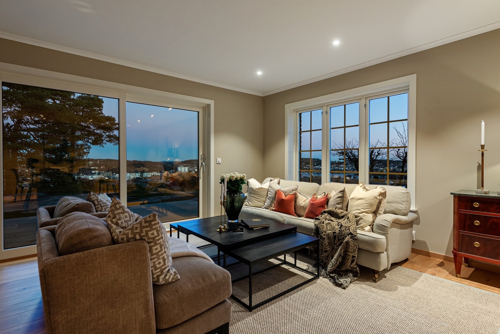 Hauanveien by night Galleribilde