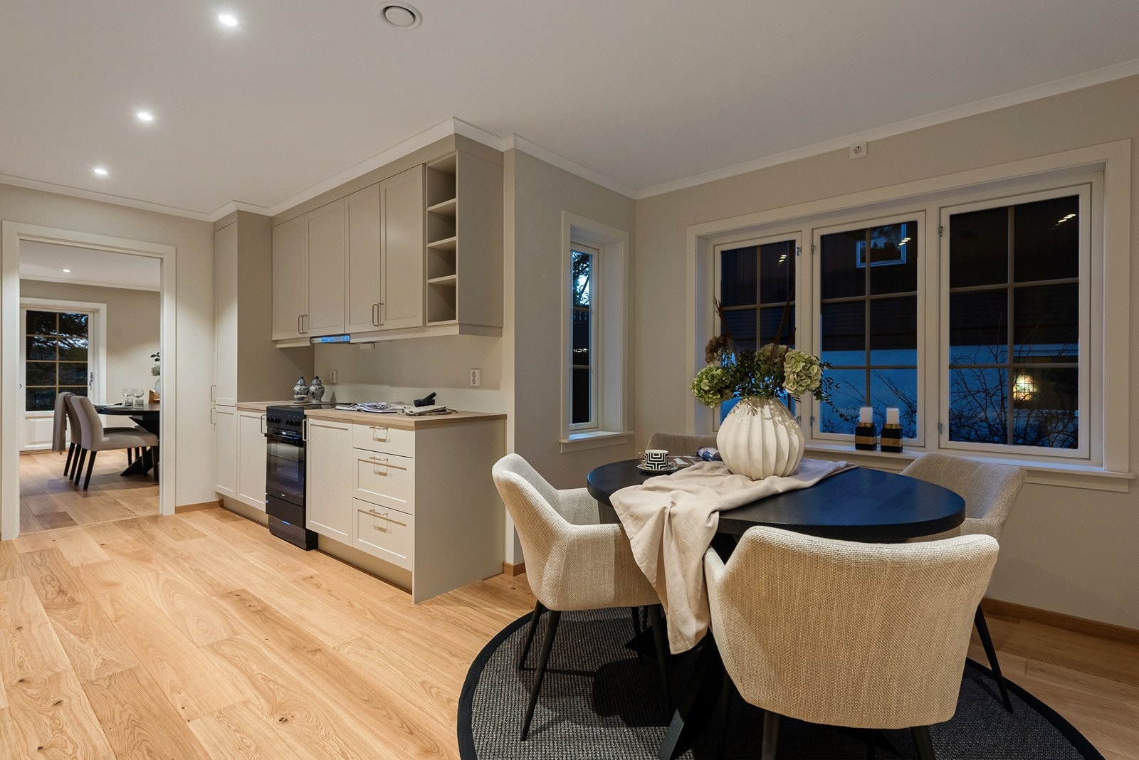 Hauanveien by night Galleribilde