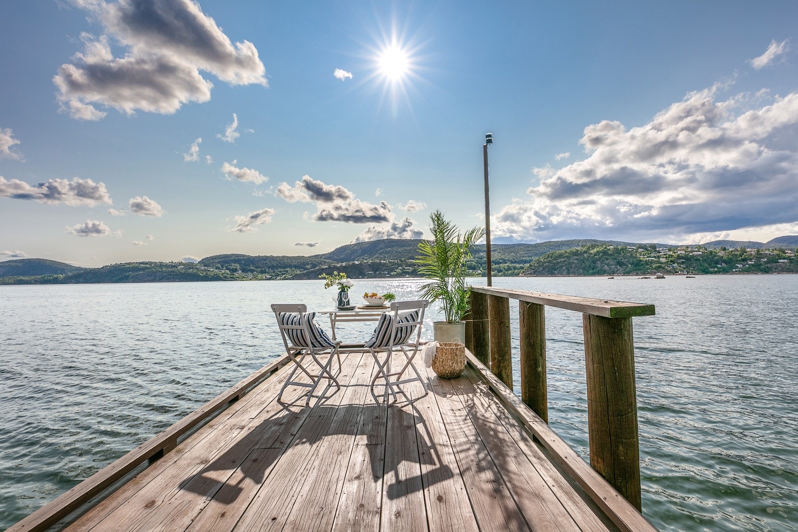 Unik bryggeopplevelse, vann på 3 sider og fantastisk utsikt Galleribilde