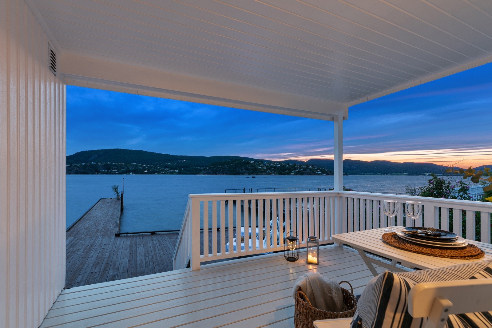 Lyset i Holmsbu er helt spesielt, her en liten smak av dette Galleribilde