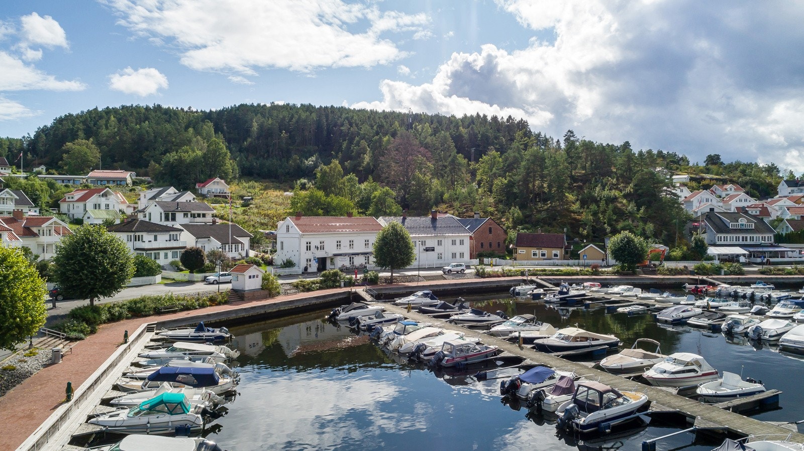 Båthavnen i Holmsbu Galleribilde