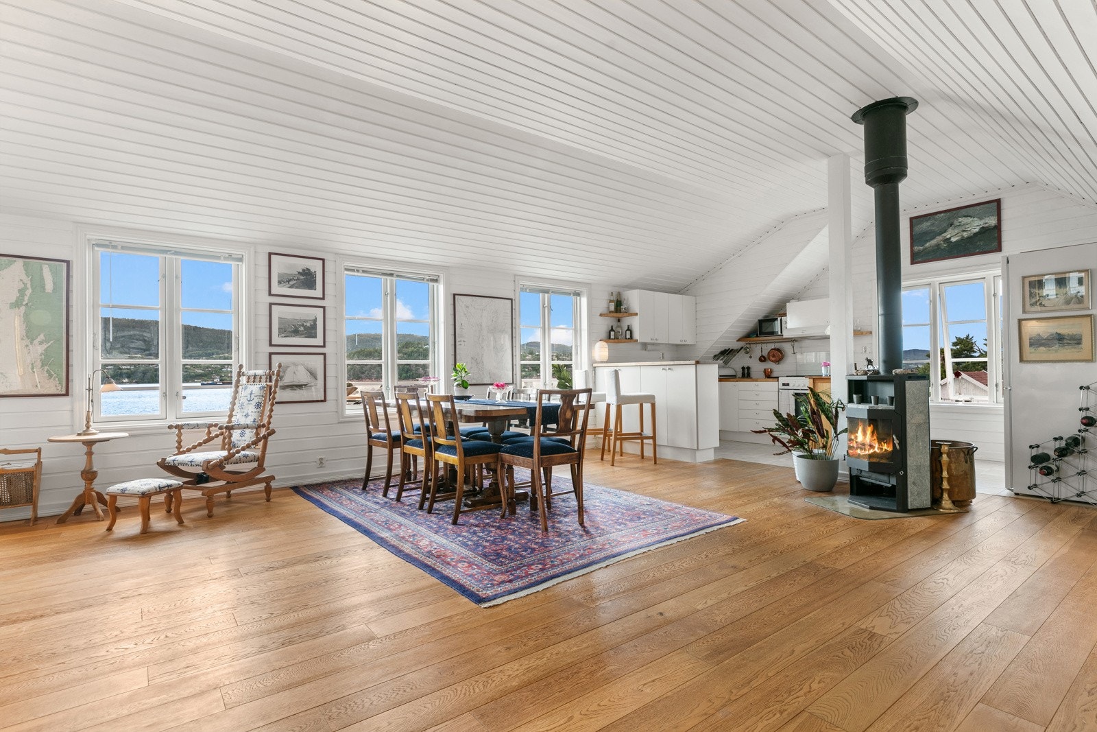 Nyere peisovn Galleribilde