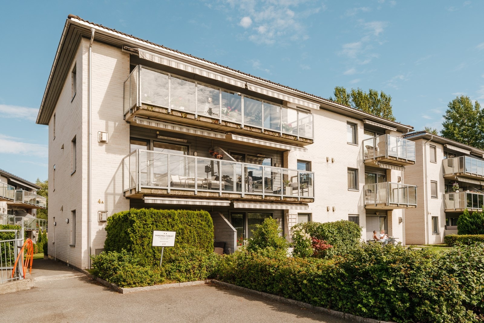 Det er flotte rekreasjons- og turmuligheter i nærområdet ved bl.a. Ekebergsletta, Brannfjell og Østensjøvannet. Galleribilde