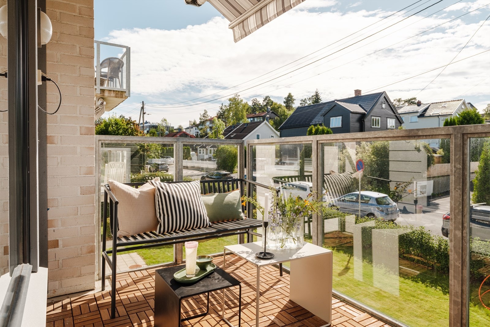 Her kan du nyte ettermiddags- og kveldssolen i rolige omgivelser. Galleribilde