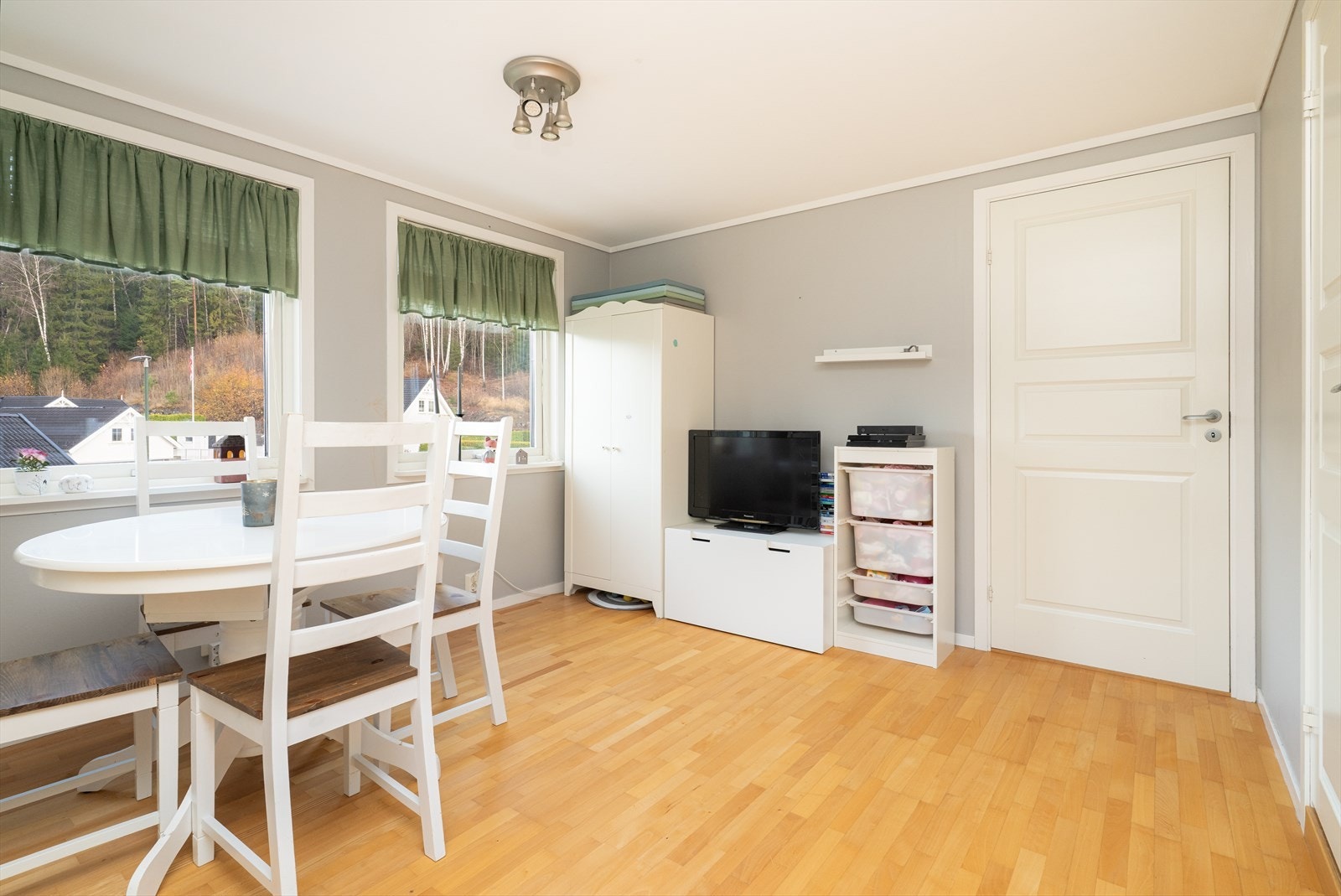 Her kan man innrede for eksempel som en ekstra tv-stue, eller som i dag til et lekerom for diverse aktiviteter. Galleribilde