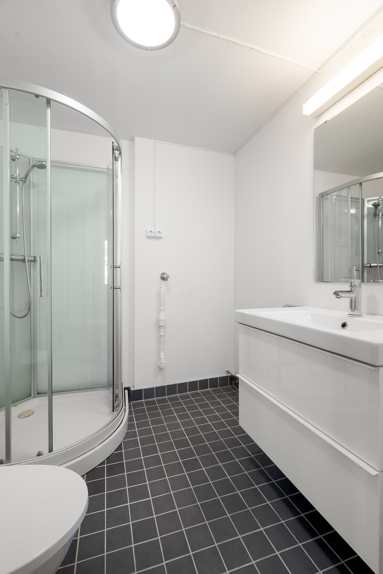 Flislagt bad leilighet 1.