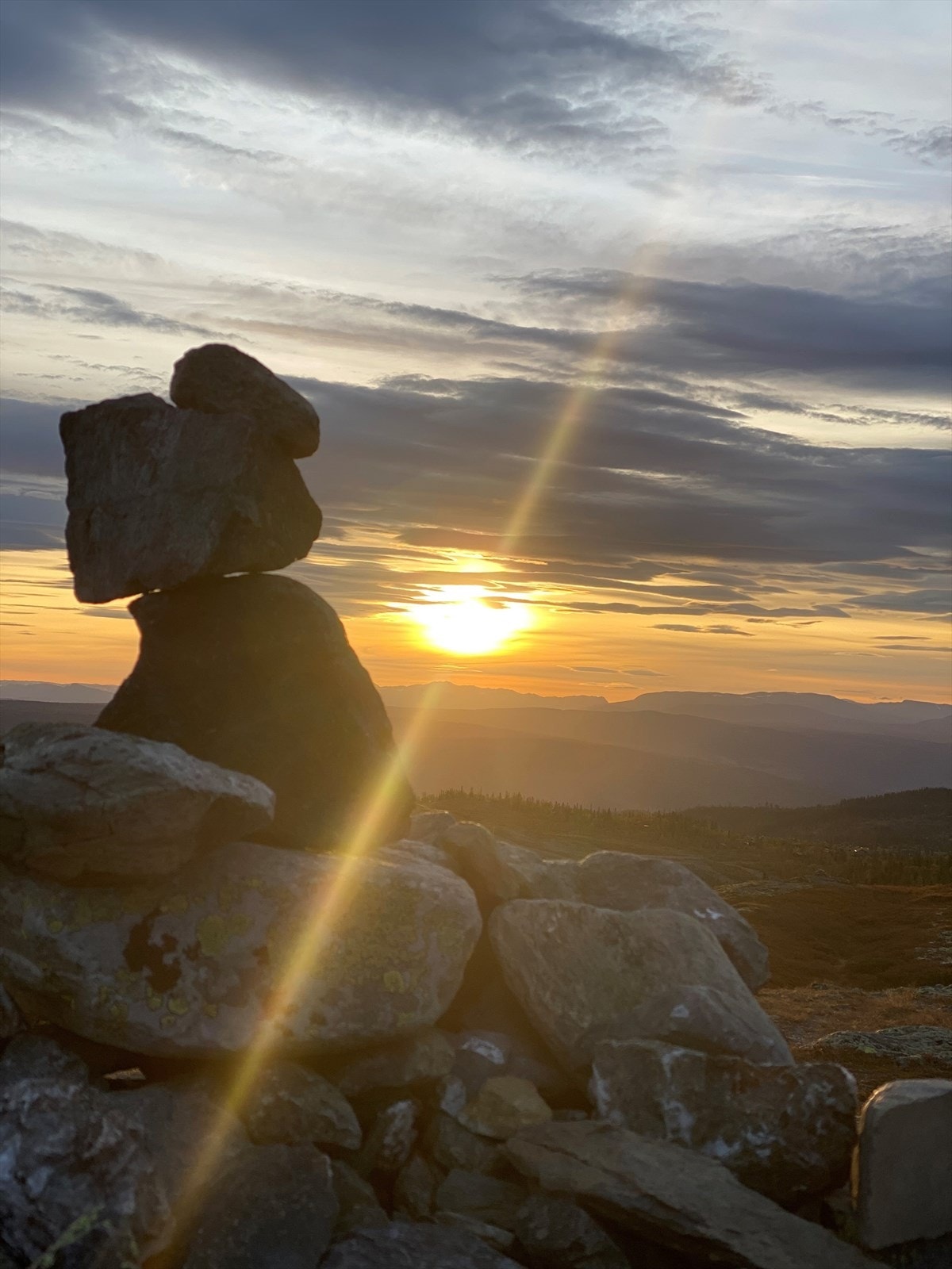 På Aurdalsåsen er kan en gå turer til topper med vid utsikt året rundt! Galleribilde