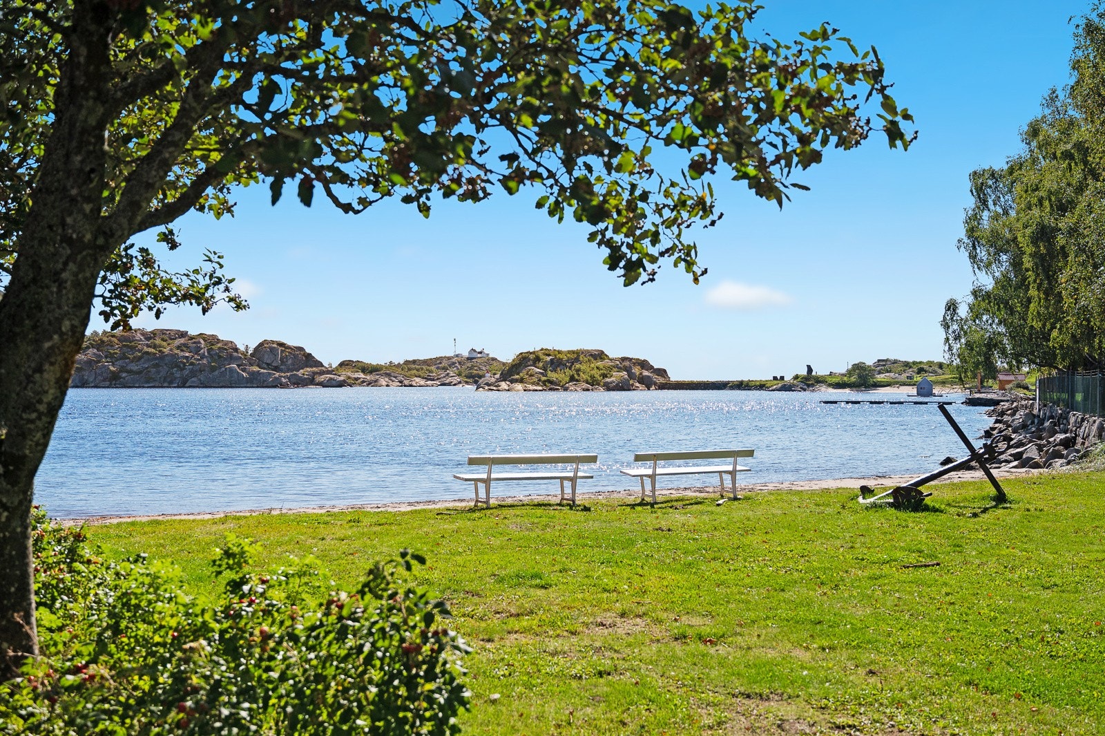 Flere badestrender i nærområdet, rett ved leiligheten, og denne som er en av mange i Stavern Galleribilde
